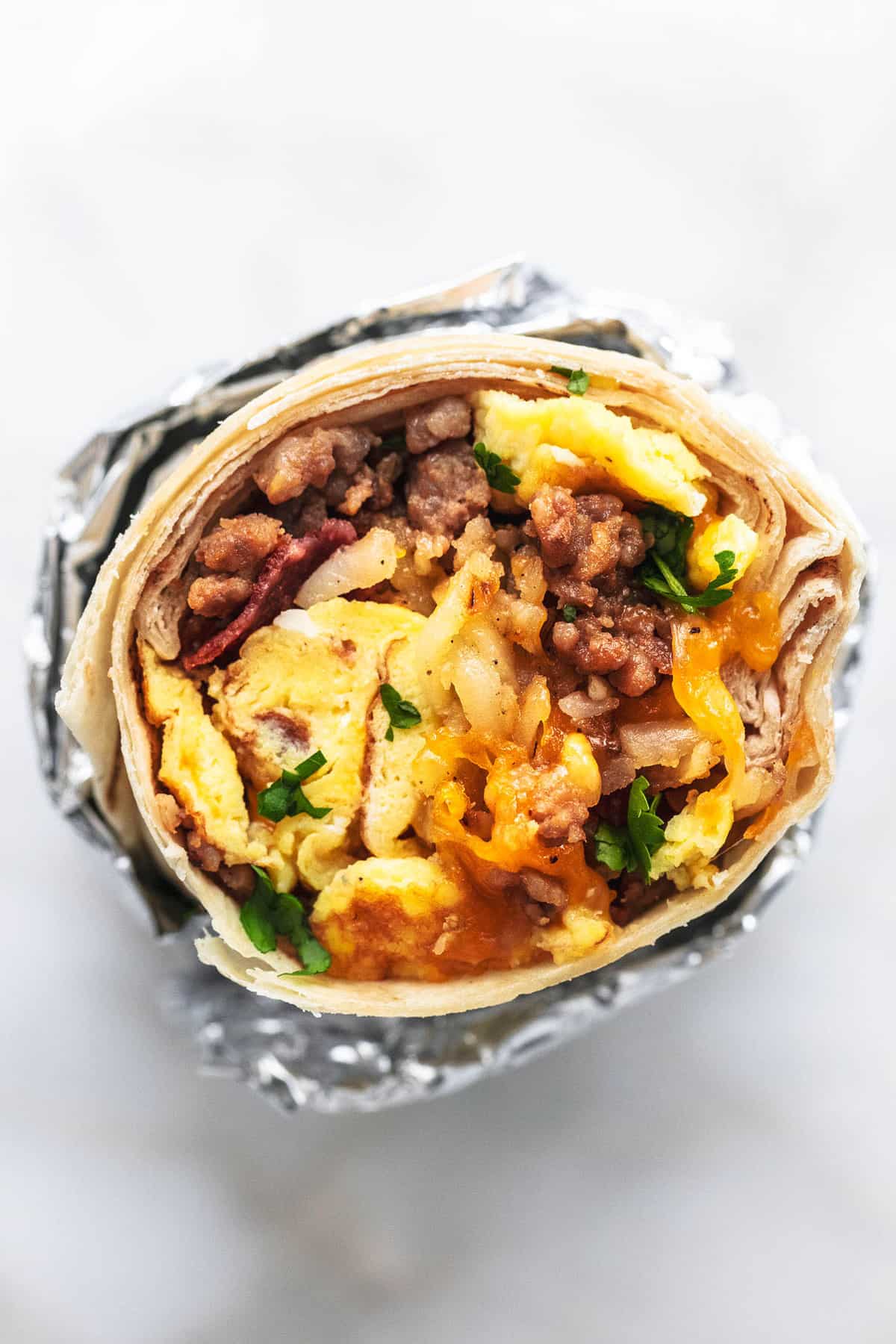 Einfach machen Ei und Wurst Gefrierschrank Frühstück Burritos Rezept | lecremedelacrumb.com